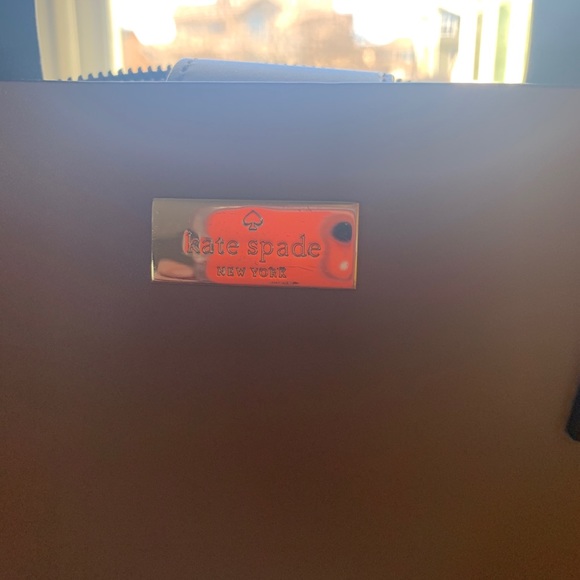 KATE SPADE grey purse like new - Picture 4 of 7